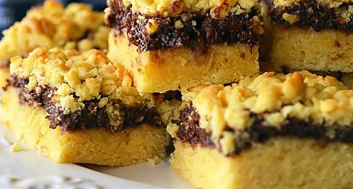 Prăjitură cu Gem de Prune și Nucă – Simplu și Delicios