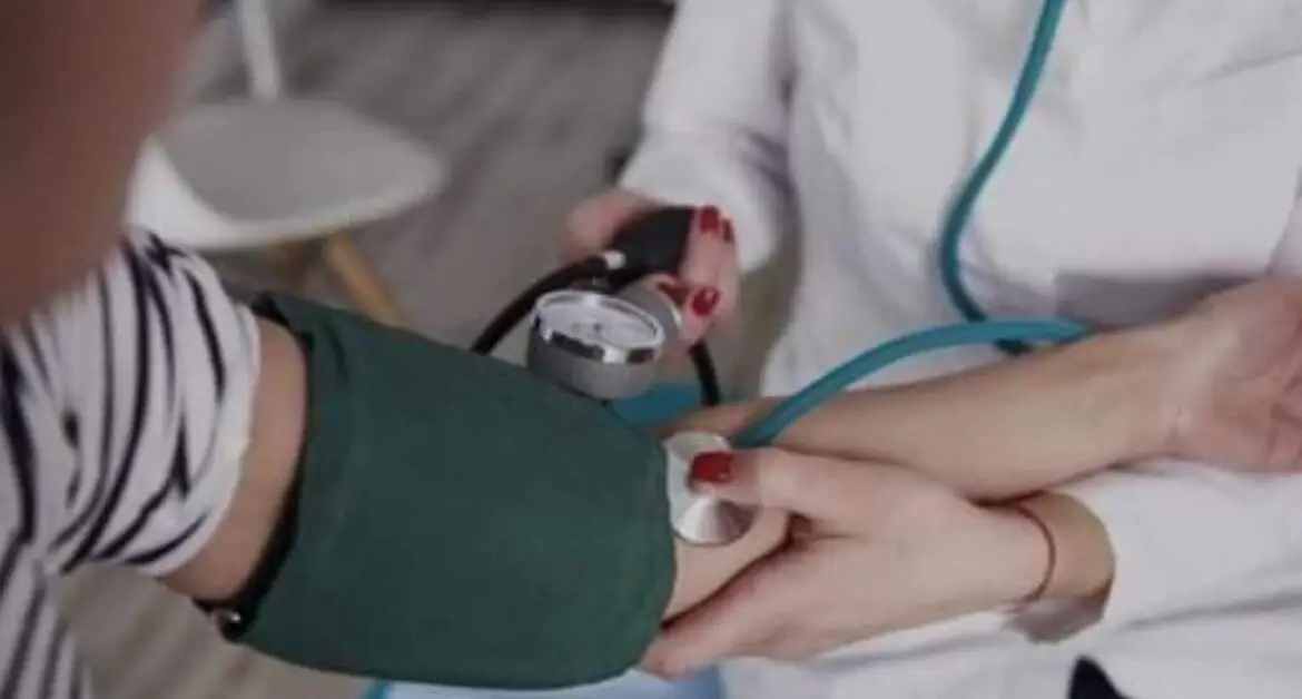 Schimbări Semnificative în Accesul la Sănătate: Taxe pentru Consultații Medicale în România