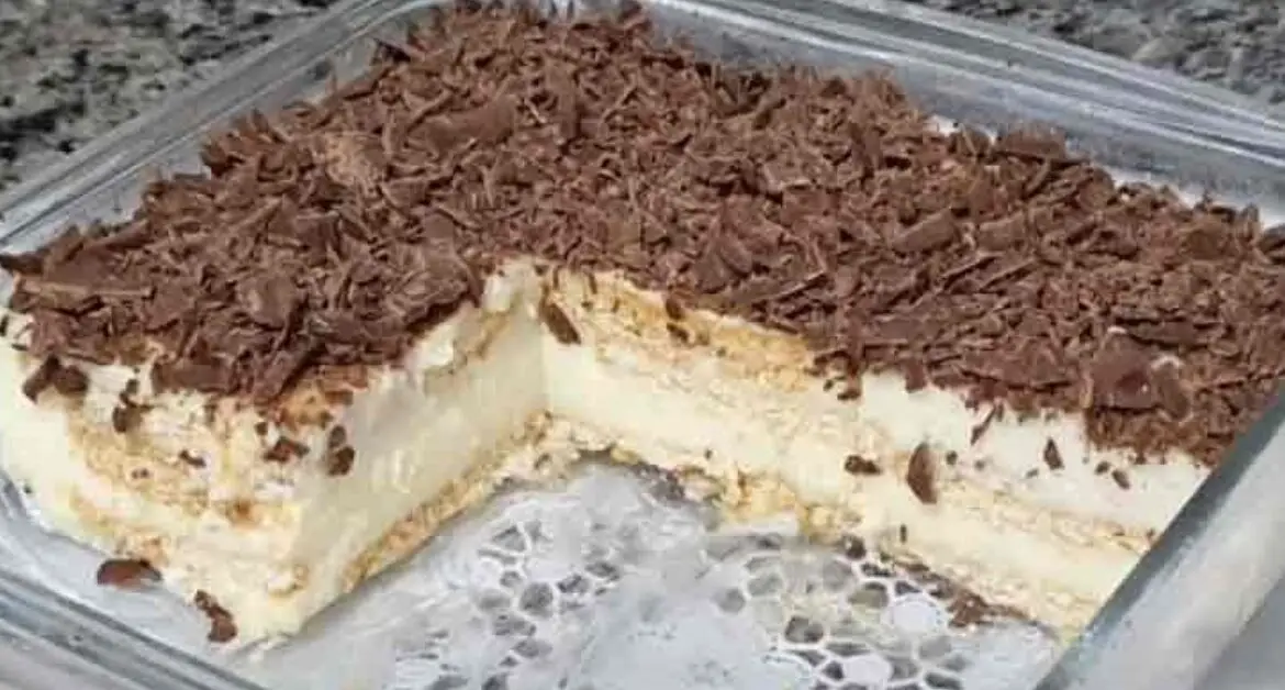 Prăjitură Fără Coacere Rapidă cu Biscuiți și Mascarpone