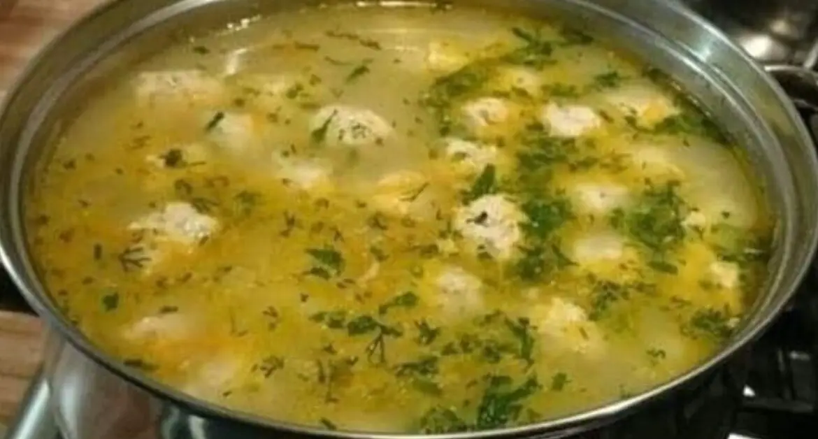 Rețetă ușoară de ciorbă de perișoare vegetariana pentru zile de post