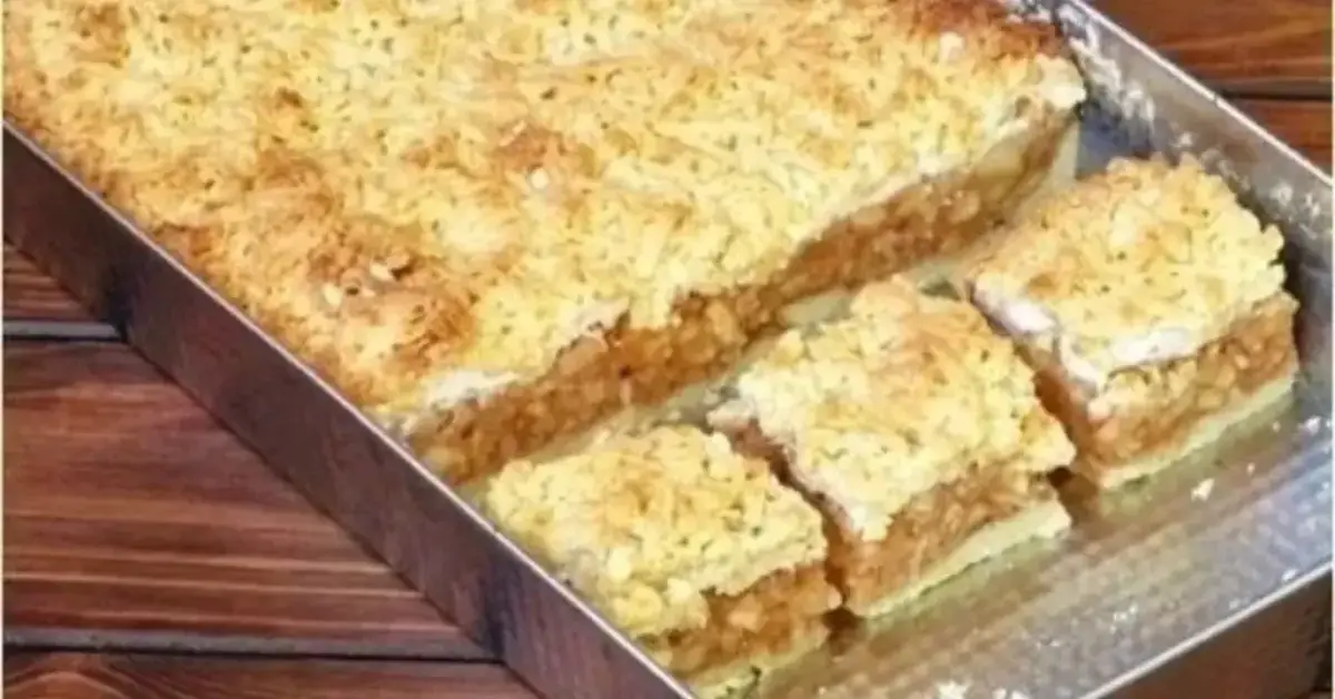 Prăjitură cu Mere – Rețetă Tradițională Simplă și Delicioasă