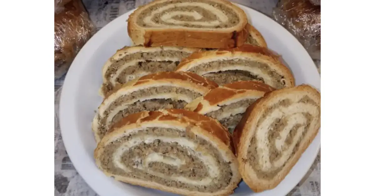 Ruladă de post cu mere și scorțișoară – pufos, simplu, aromat