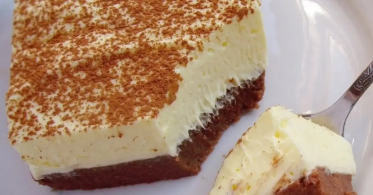 Rețetă rapidă de desert cu griș și cacao – fără coacere