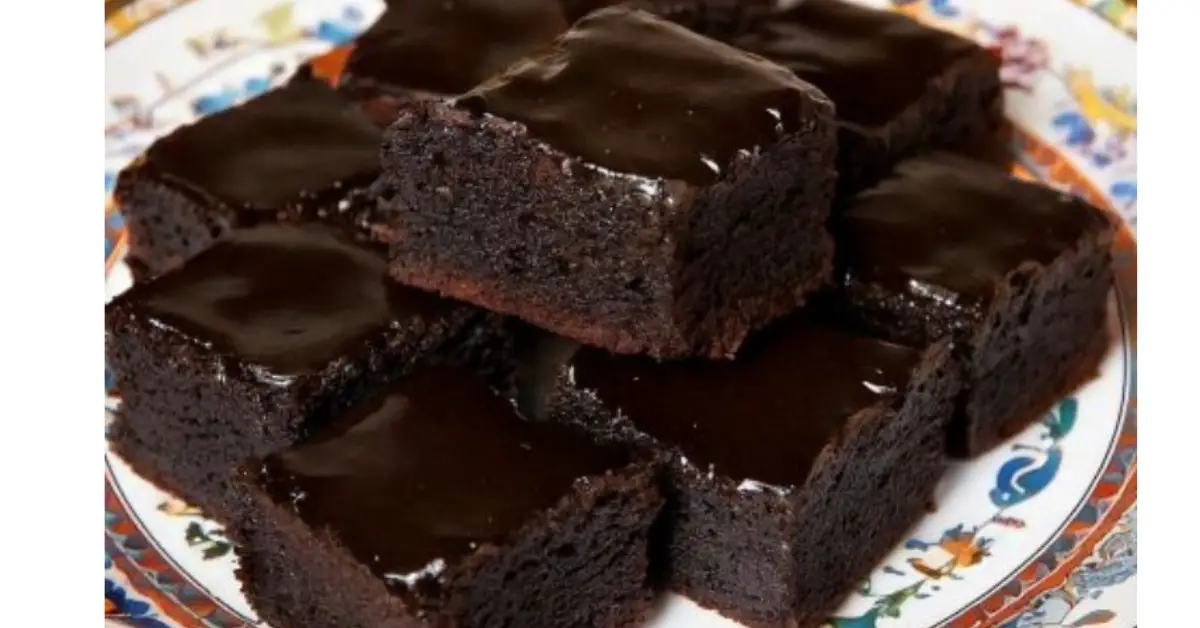 Rețetă de negresă cu glazură de cacao – Desert clasic și delicios